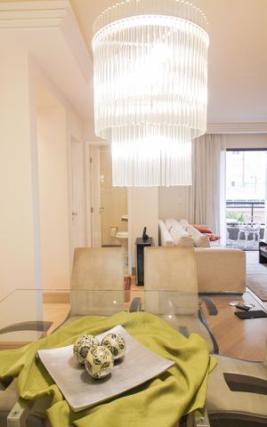 Apartamento à venda com 168m², 4 quartos e 3 vagas Apartamento à venda com 168m², 4 quartos e 3 vagasSala de Jantar