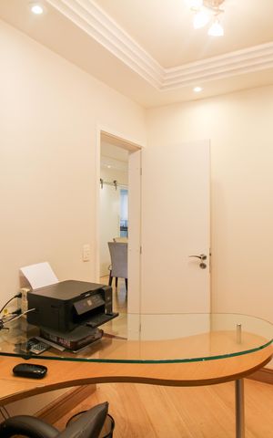 Apartamento à venda com 168m², 4 quartos e 3 vagas Apartamento à venda com 168m², 4 quartos e 3 vagasQuarto 4