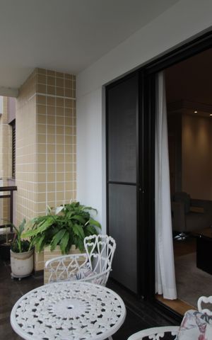 Apartamento à venda com 168m², 4 quartos e 3 vagas Apartamento à venda com 168m², 4 quartos e 3 vagasSala - Varanda