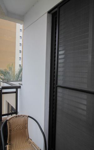 Apartamento à venda com 168m², 4 quartos e 3 vagas Apartamento à venda com 168m², 4 quartos e 3 vagasSuíte 3 - Varanda