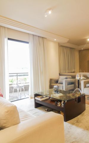 Apartamento à venda com 168m², 4 quartos e 3 vagas Apartamento à venda com 168m², 4 quartos e 3 vagasSala