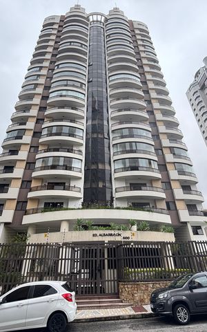 Apartamento à venda com 168m², 4 quartos e 3 vagas Apartamento à venda com 168m², 4 quartos e 3 vagasFachada