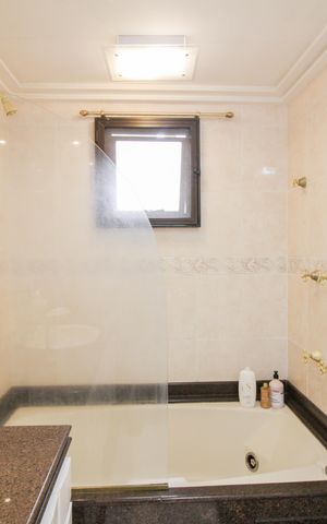 Apartamento à venda com 168m², 4 quartos e 3 vagas Apartamento à venda com 168m², 4 quartos e 3 vagasBanheiro Suíte 1