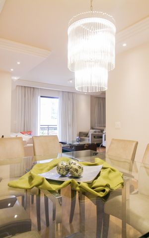 Apartamento à venda com 168m², 4 quartos e 3 vagas Apartamento à venda com 168m², 4 quartos e 3 vagasSala de Jantar