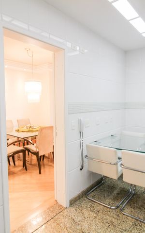 Apartamento à venda com 168m², 4 quartos e 3 vagas Apartamento à venda com 168m², 4 quartos e 3 vagasCozinha
