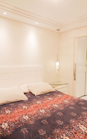 Apartamento à venda com 168m², 4 quartos e 3 vagas Apartamento à venda com 168m², 4 quartos e 3 vagasSuíte 1
