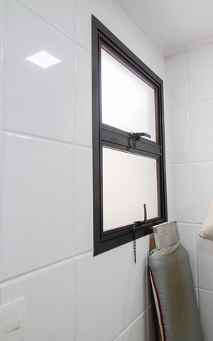 Apartamento à venda com 168m², 4 quartos e 3 vagas Apartamento à venda com 168m², 4 quartos e 3 vagasÁrea de Serviço - Quarto