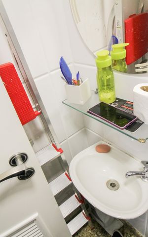Apartamento à venda com 168m², 4 quartos e 3 vagas Apartamento à venda com 168m², 4 quartos e 3 vagasÁrea de Serviço - Banheiro