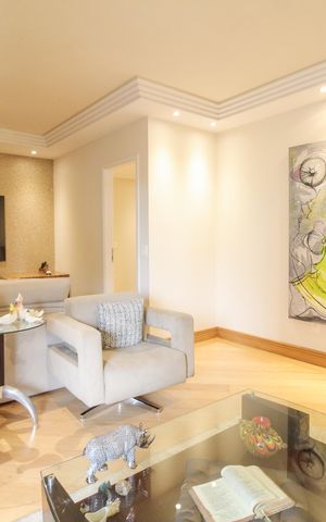 Apartamento à venda com 168m², 4 quartos e 3 vagas Apartamento à venda com 168m², 4 quartos e 3 vagasSala