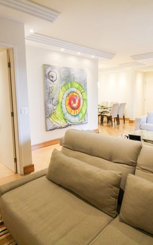 Apartamento à venda com 168m², 4 quartos e 3 vagas Apartamento à venda com 168m², 4 quartos e 3 vagasSala
