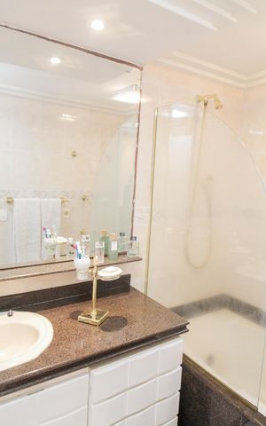 Apartamento à venda com 168m², 4 quartos e 3 vagas Apartamento à venda com 168m², 4 quartos e 3 vagasBanheiro Suíte 1