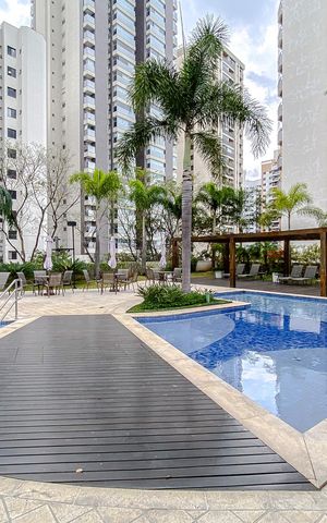 Apartamento à venda com 202m², 3 quartos e 4 vagasÁrea comum - Piscina
