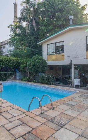 Casa para alugar com 400m², 4 quartos e 4 vagasQuintal