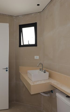 Apartamento à venda com 90m², 2 quartos e 2 vagasBanheiro da Suíte
