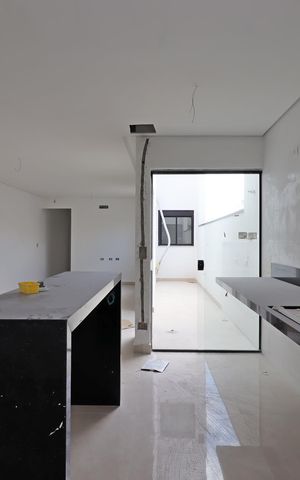 Apartamento à venda com 90m², 2 quartos e 2 vagasCozinha