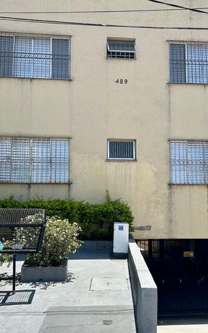 Apartamento à venda com 60m², 2 quartos e 1 vaga Apartamento à venda com 60m², 2 quartos e 1 vagaPlaca Instalada na Fachada do Imóvel