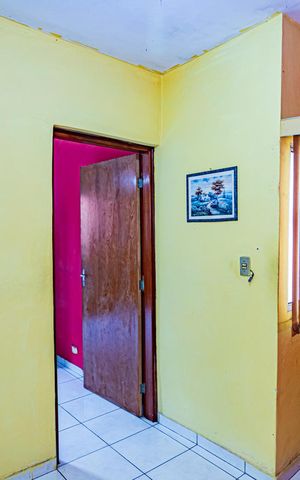 Casa à venda com 400m², 3 quartos e 1 vaga Casa à venda com 400m², 3 quartos e 1 vagaHall dos quartos
