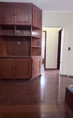 Casa à venda com 250m², 4 quartos e 3 vagas Casa à venda com 250m², 4 quartos e 3 vagasSala Andar Superior