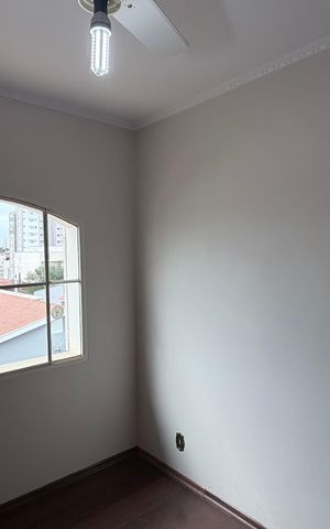Casa à venda com 250m², 4 quartos e 3 vagas Casa à venda com 250m², 4 quartos e 3 vagasQuarto 1
