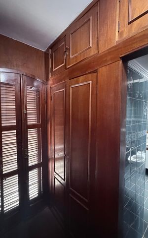 Casa à venda com 250m², 4 quartos e 3 vagas Casa à venda com 250m², 4 quartos e 3 vagasCloset da suíte
