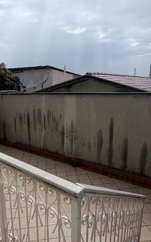 Casa à venda com 250m², 4 quartos e 3 vagas Casa à venda com 250m², 4 quartos e 3 vagasQuintal