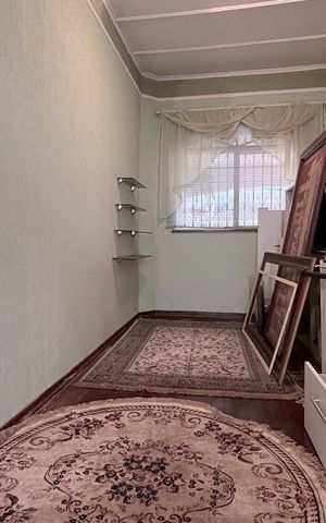 Casa à venda com 250m², 4 quartos e 3 vagas Casa à venda com 250m², 4 quartos e 3 vagasSala