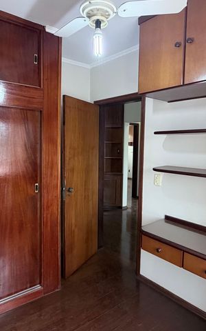 Casa à venda com 250m², 4 quartos e 3 vagas Casa à venda com 250m², 4 quartos e 3 vagasQuarto 1
