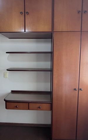 Casa à venda com 250m², 4 quartos e 3 vagas Casa à venda com 250m², 4 quartos e 3 vagasQuarto 1 - Armários