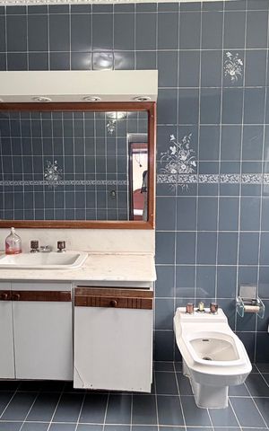 Casa à venda com 250m², 4 quartos e 3 vagas Casa à venda com 250m², 4 quartos e 3 vagasBanheiro da Suíte