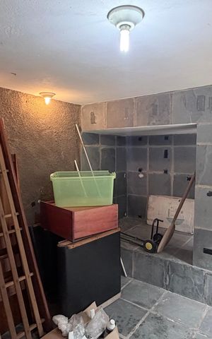Casa à venda com 250m², 4 quartos e 3 vagas Casa à venda com 250m², 4 quartos e 3 vagasPorão 2