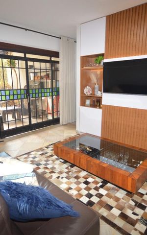Casa à venda com 400m², 3 quartos e 6 vagas