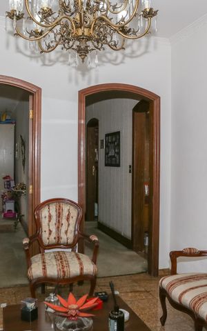 Casa à venda com 787m², 4 quartos e 8 vagas Casa à venda com 787m², 4 quartos e 8 vagasSegundo Andar