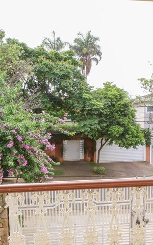 Casa à venda com 787m², 4 quartos e 8 vagas Casa à venda com 787m², 4 quartos e 8 vagasVista do Escritório