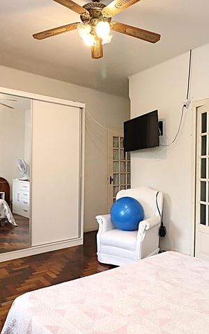 Casa à venda com 300m², 4 quartos e 2 vagasSuíte 1