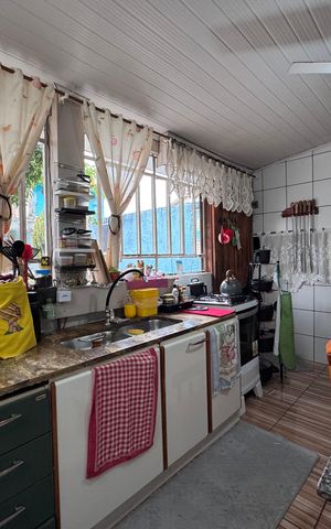 Casa à venda com 200m², 3 quartos e 2 vagas Casa à venda com 200m², 3 quartos e 2 vagassala