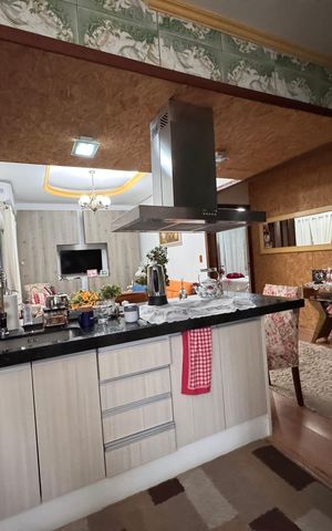 Casa à venda com 200m², 3 quartos e 2 vagas Casa à venda com 200m², 3 quartos e 2 vagasCozinha