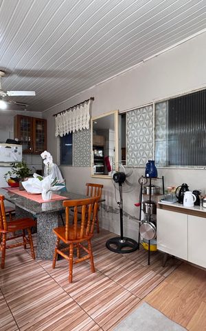 Casa à venda com 200m², 3 quartos e 2 vagas Casa à venda com 200m², 3 quartos e 2 vagassala