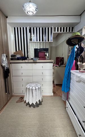 Casa à venda com 200m², 3 quartos e 2 vagas Casa à venda com 200m², 3 quartos e 2 vagasQuarto Suíte