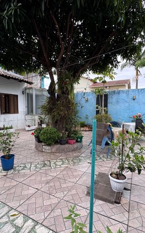 Casa à venda com 200m², 3 quartos e 2 vagas Casa à venda com 200m², 3 quartos e 2 vagasÁrea comum