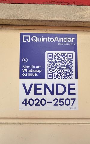 Casa à venda com 200m², 3 quartos e 2 vagas Casa à venda com 200m², 3 quartos e 2 vagasfachada DYKH-154