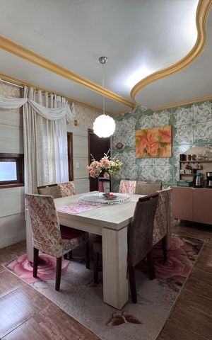 Casa à venda com 200m², 3 quartos e 2 vagas Casa à venda com 200m², 3 quartos e 2 vagasCozinha