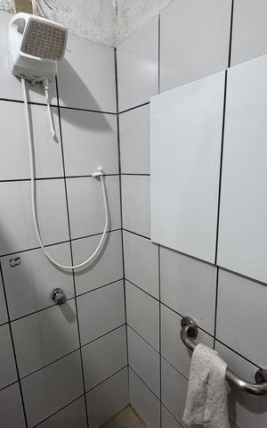 Casa à venda com 200m², 3 quartos e 2 vagas Casa à venda com 200m², 3 quartos e 2 vagasBanheiro
