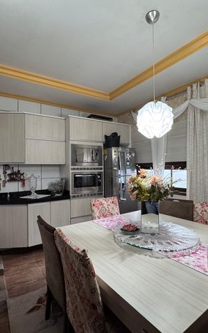 Casa à venda com 200m², 3 quartos e 2 vagas Casa à venda com 200m², 3 quartos e 2 vagasCozinha