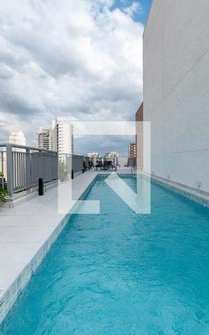 Apartamento à venda com 29m², 1 quarto e sem vaga Apartamento à venda com 29m², 1 quarto e sem vagaÁrea comum - Piscina