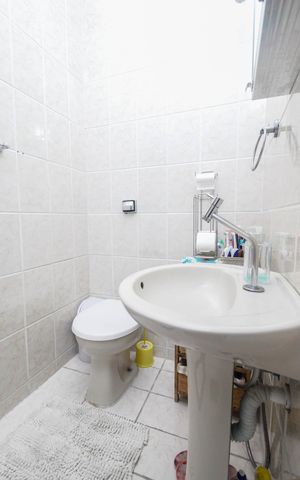 Casa de condomínio à venda com 75m², 2 quartos e 1 vaga Casa de condomínio à venda com 75m², 2 quartos e 1 vagaBanheiro