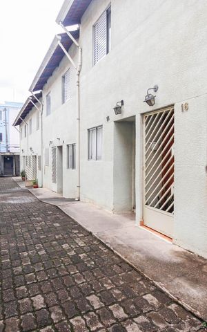 Casa de condomínio à venda com 75m², 2 quartos e 1 vaga Casa de condomínio à venda com 75m², 2 quartos e 1 vagaÁrea comum
