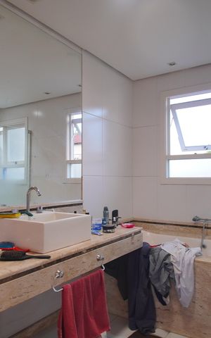 Casa para alugar com 241m², 3 quartos e 2 vagasBanheiro da Suíte 1