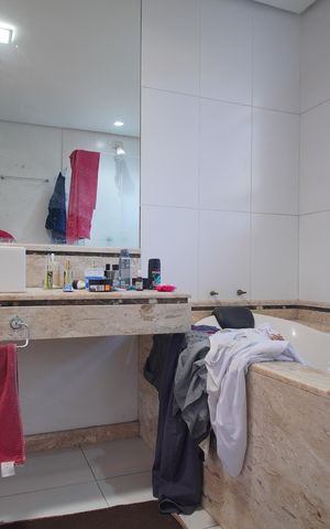 Casa para alugar com 241m², 3 quartos e 2 vagasBanheiro da Suíte 1