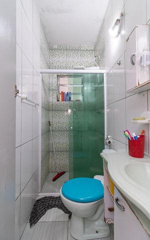 Casa à venda com 100m², 3 quartos e 1 vagaBanheiro 1