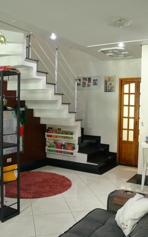 Casa à venda com 134m², 3 quartos e 4 vagasSala
